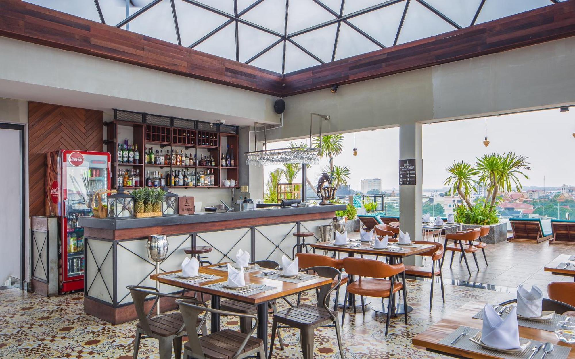 Phnom Penh 51 Hotel & Residences Екстер'єр фото