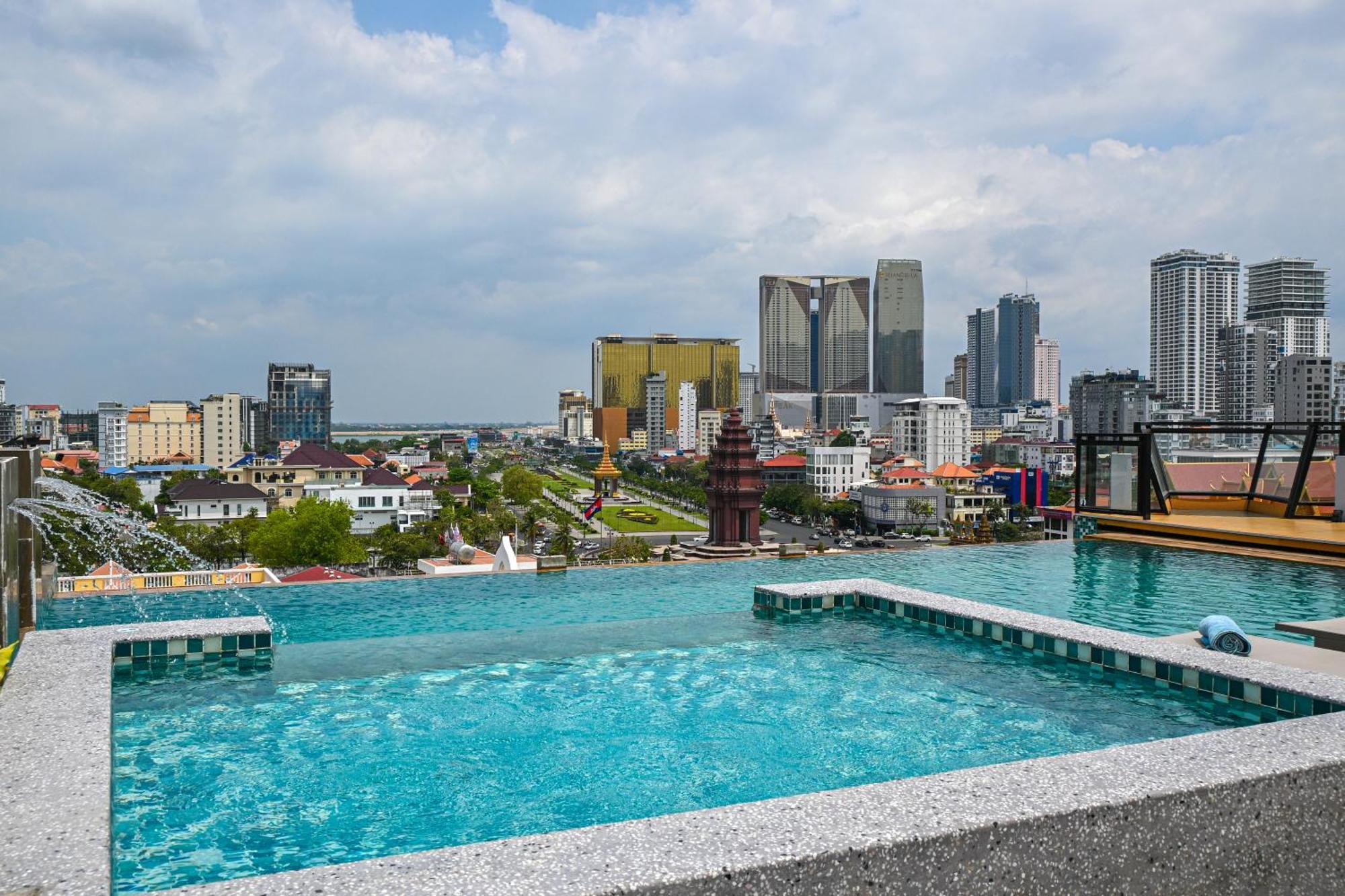 Phnom Penh 51 Hotel & Residences Екстер'єр фото