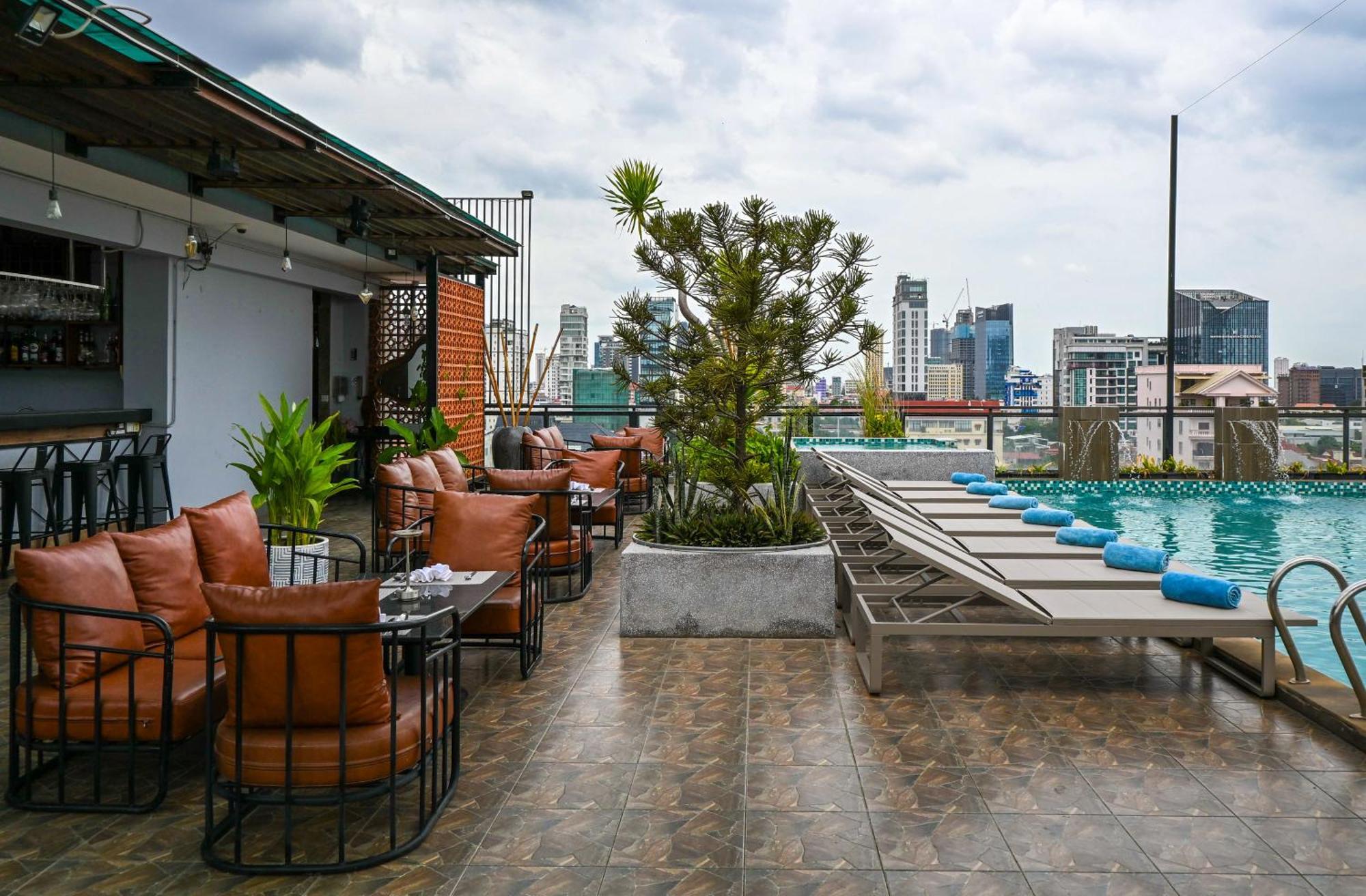 Phnom Penh 51 Hotel & Residences Екстер'єр фото
