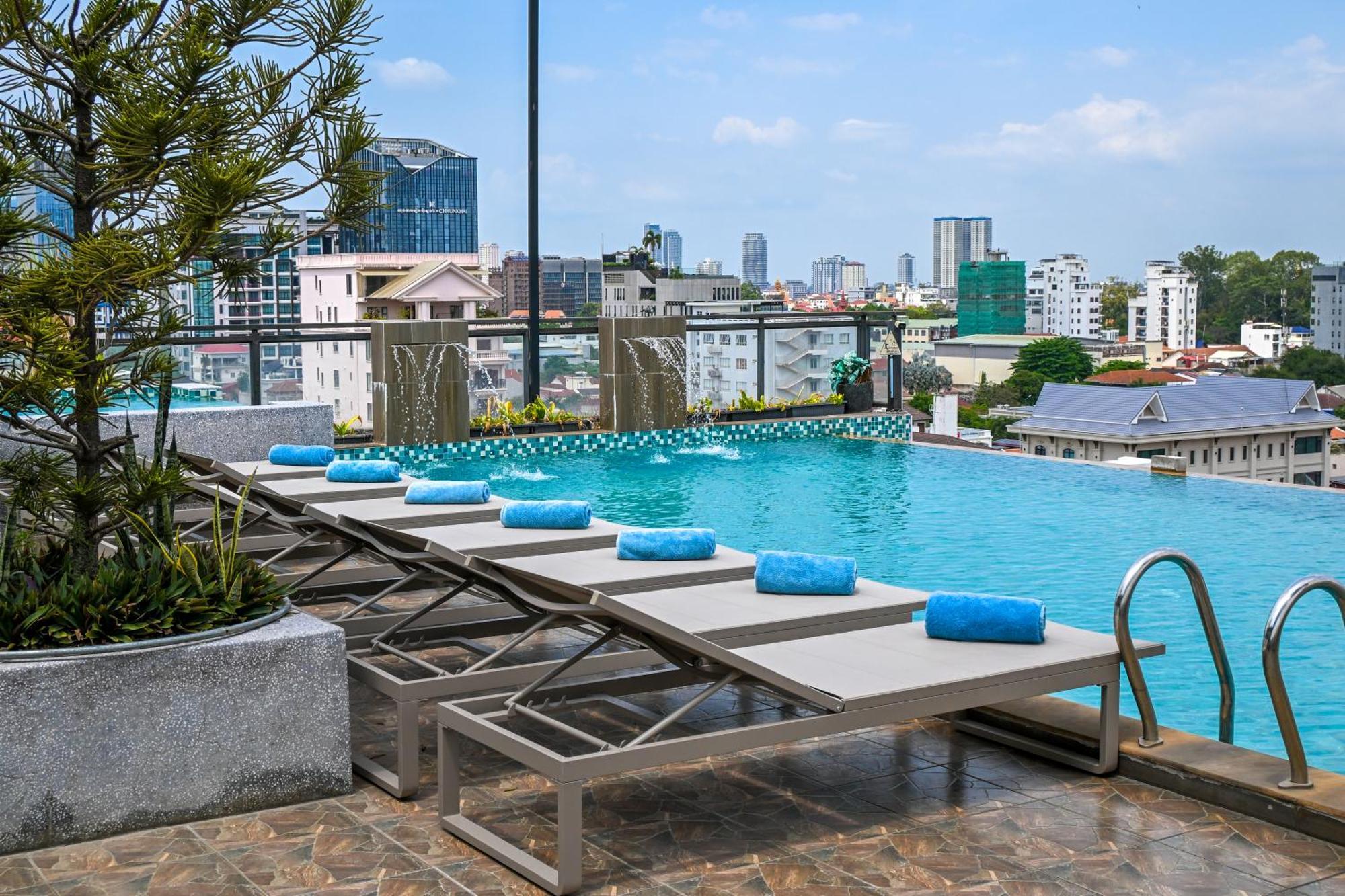 Phnom Penh 51 Hotel & Residences Екстер'єр фото